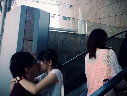 国产情侣a偷拍视频迅雷种子,迅雷种子曝光引发热议