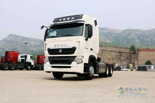 国产重卡高速公路视频,国产重卡风采独领风骚