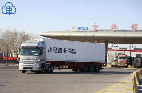 国产重卡高速公路视频,国产重卡风采独领风骚