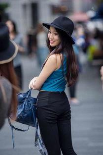 国产街拍美女走光视频,国产美女不慎走光，网友热议